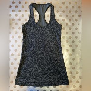Lululemon tank top, no size